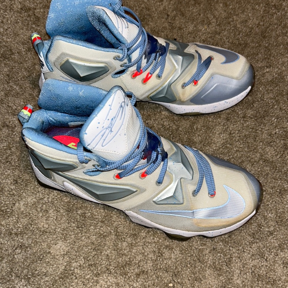 Lebron 13 “Christmas” shoes size 10 Men’s